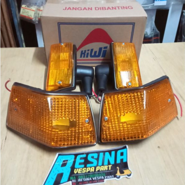 Lampu Sen Sein Vespa PX PS P150X P150S Merk KIWI