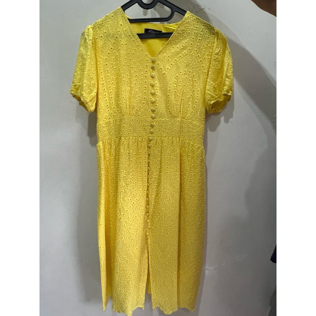 preloved dress brokat kuning