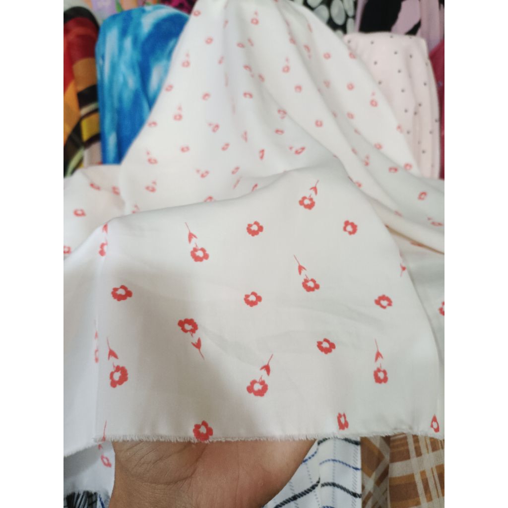 KAIN BAHAN SATIN BABY SILK MOTIF BUNGA MAWAR KECIL CANTIK ZKB