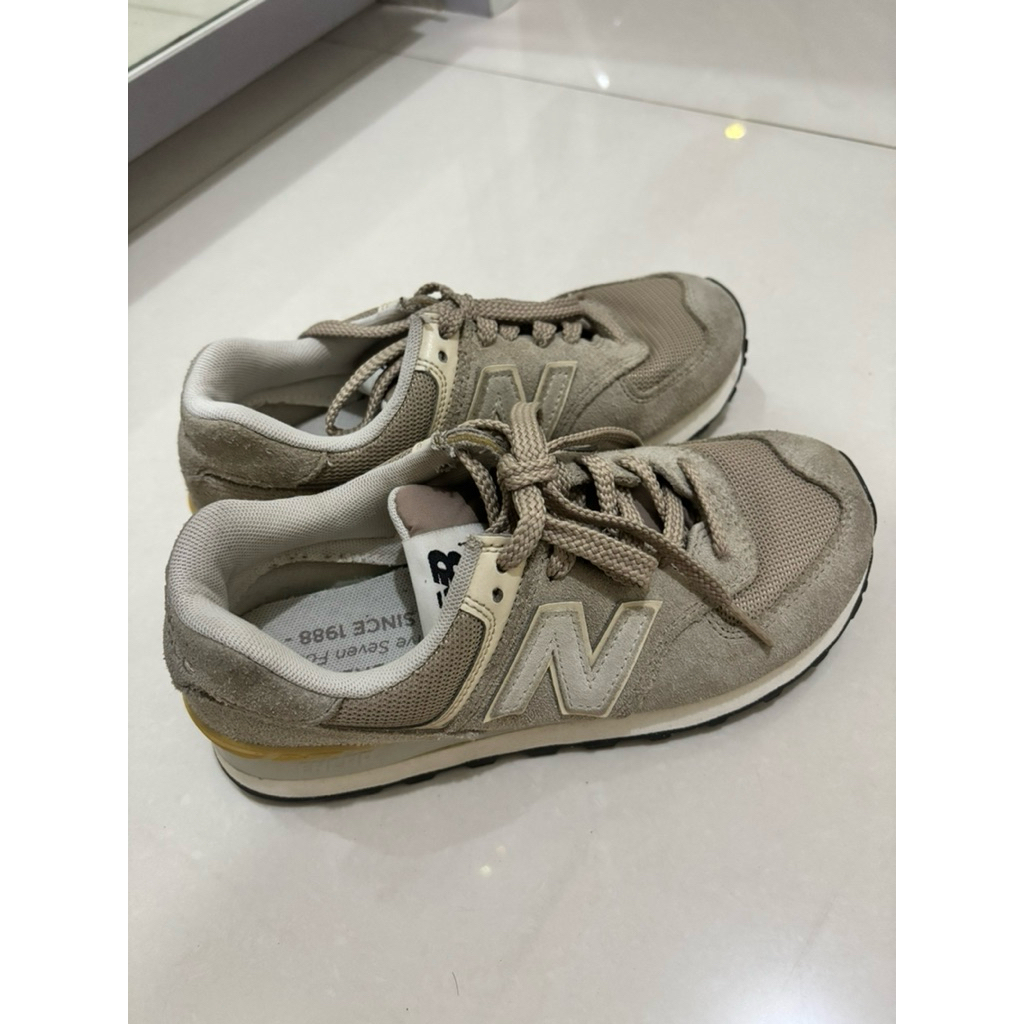 New Balance 574 Grey Size 37