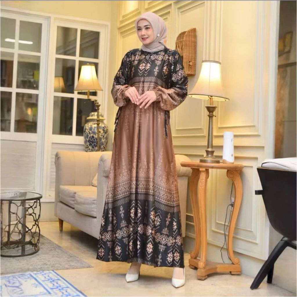 Gamis Muslimah Armani Silk Batik Printed Resleting Jepang Elastis Multiwarna Gamis Syamera Hitam Mot