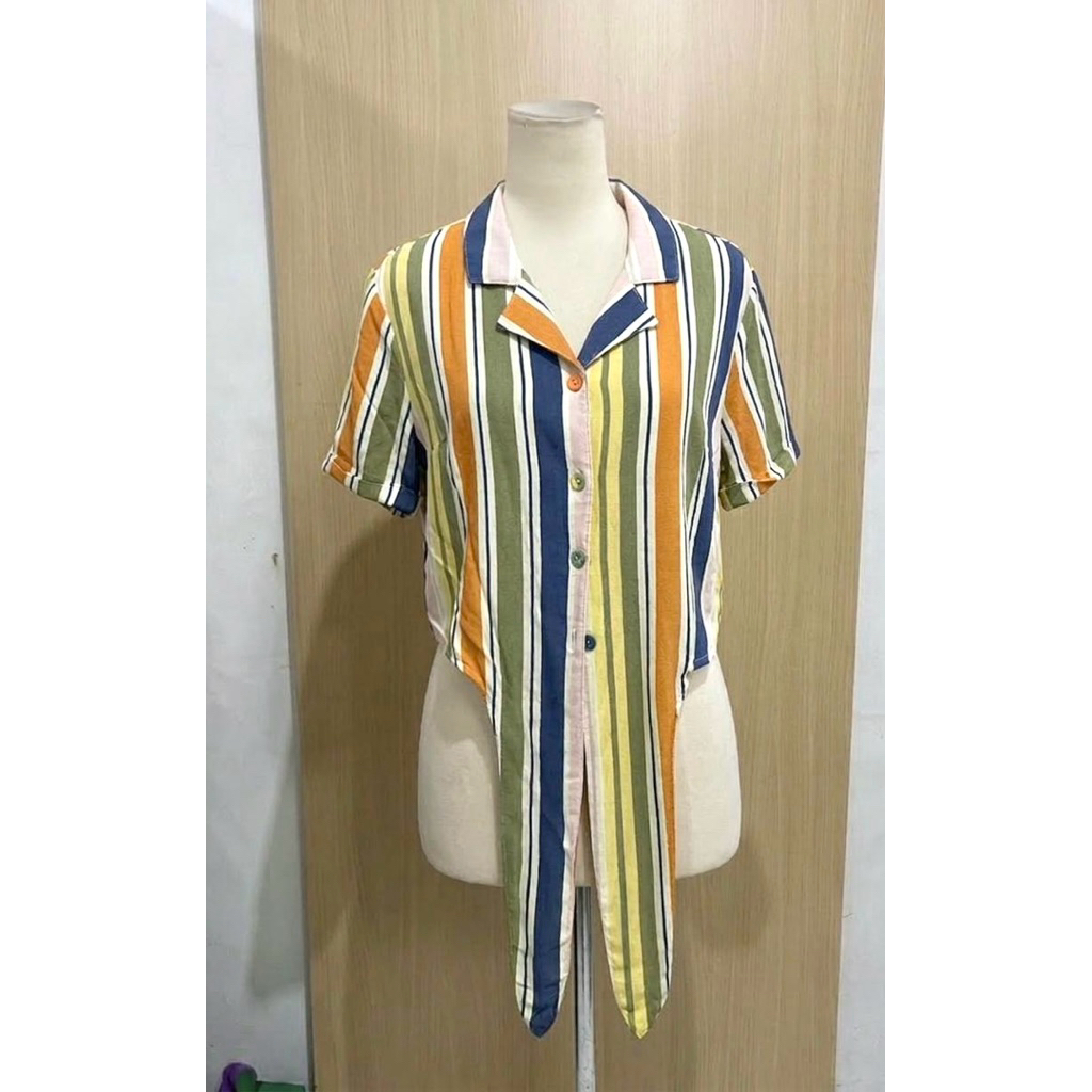 Kemeja Crop Forever 21