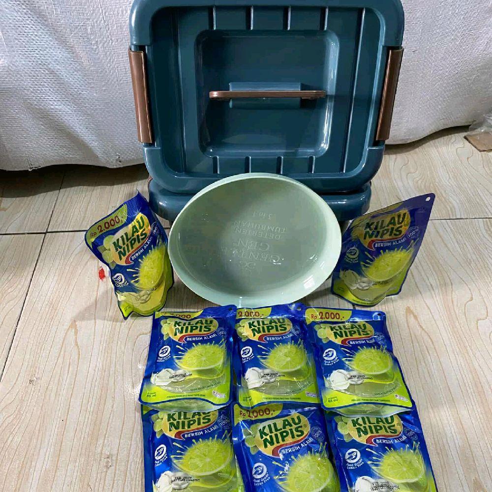 9 cuci piring + 1 box container + 1 piring
