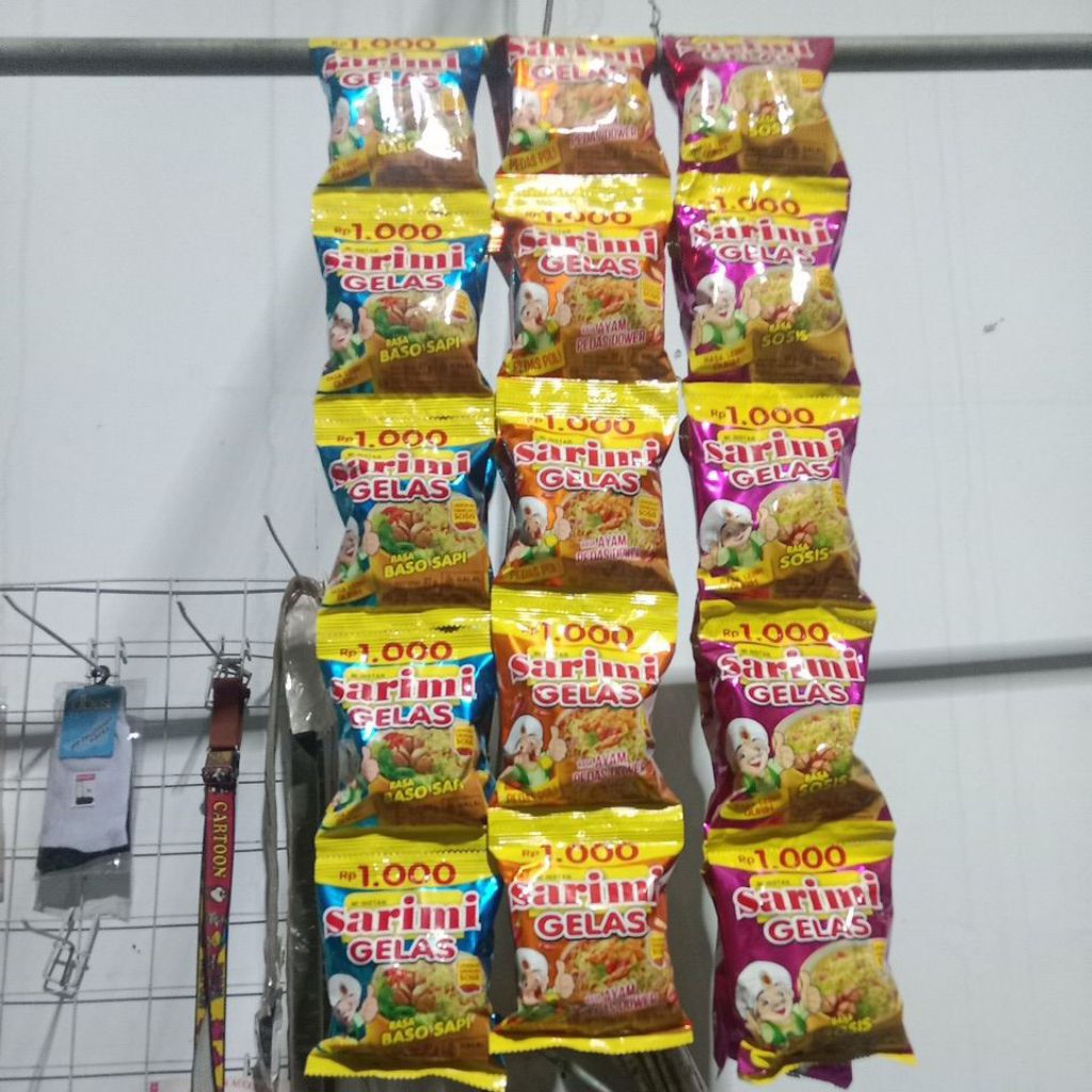 1 renteng Sarimi Gelas Mie Instan - Pilihan Rasa Lengkap, Praktis, Harga Terjangkau