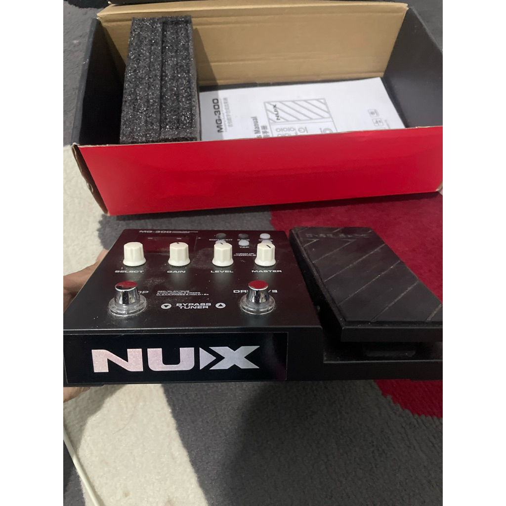 NUX MG-300