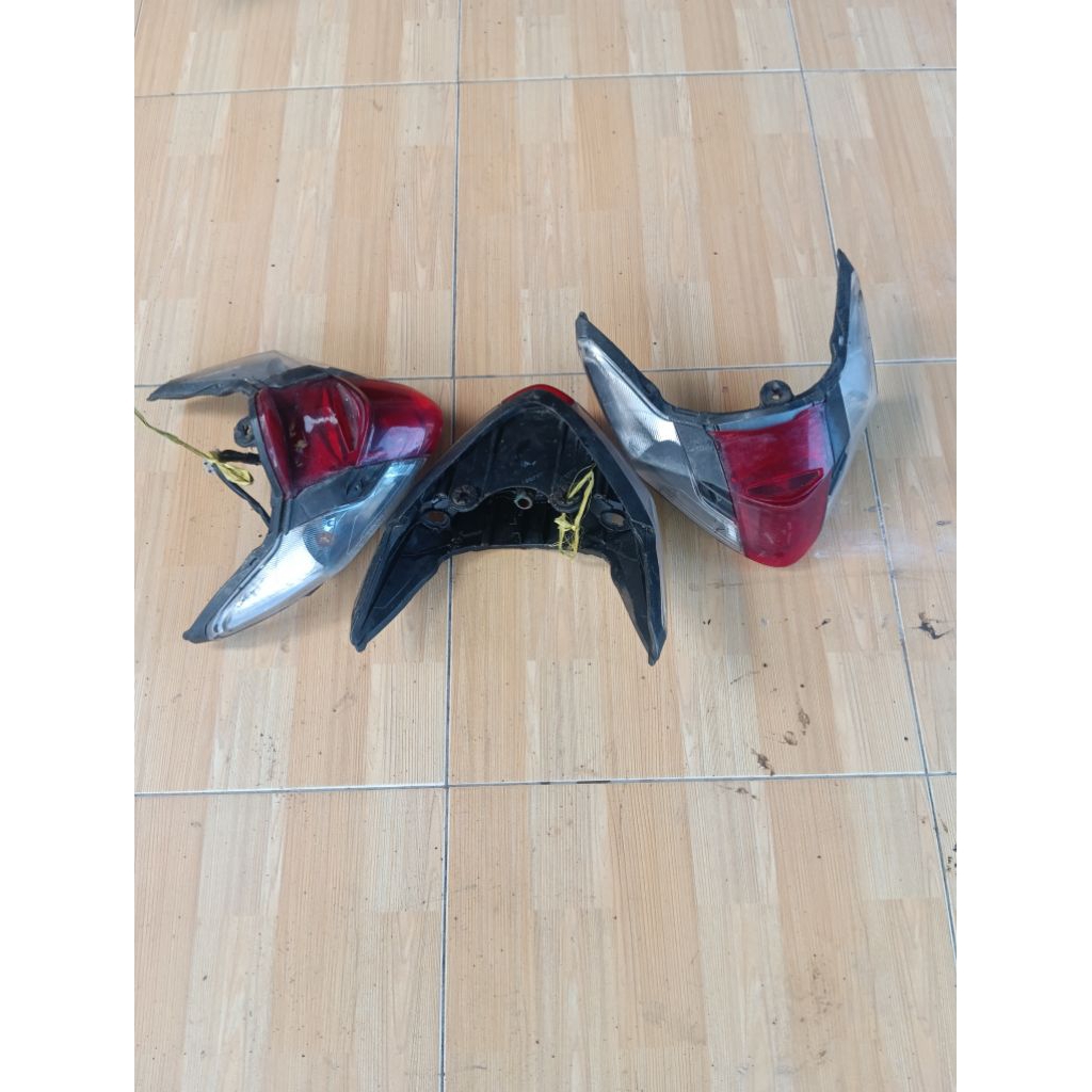 lampu belakang honda revo absolute revo fit