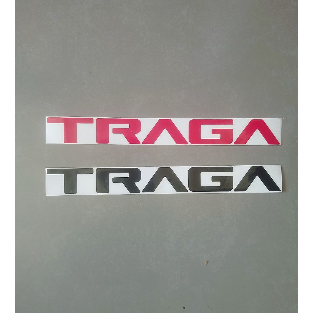 STIKER TULISAN TRAGA TRAGA HITAM DEPAN  KABIN ISUZU TRAGA