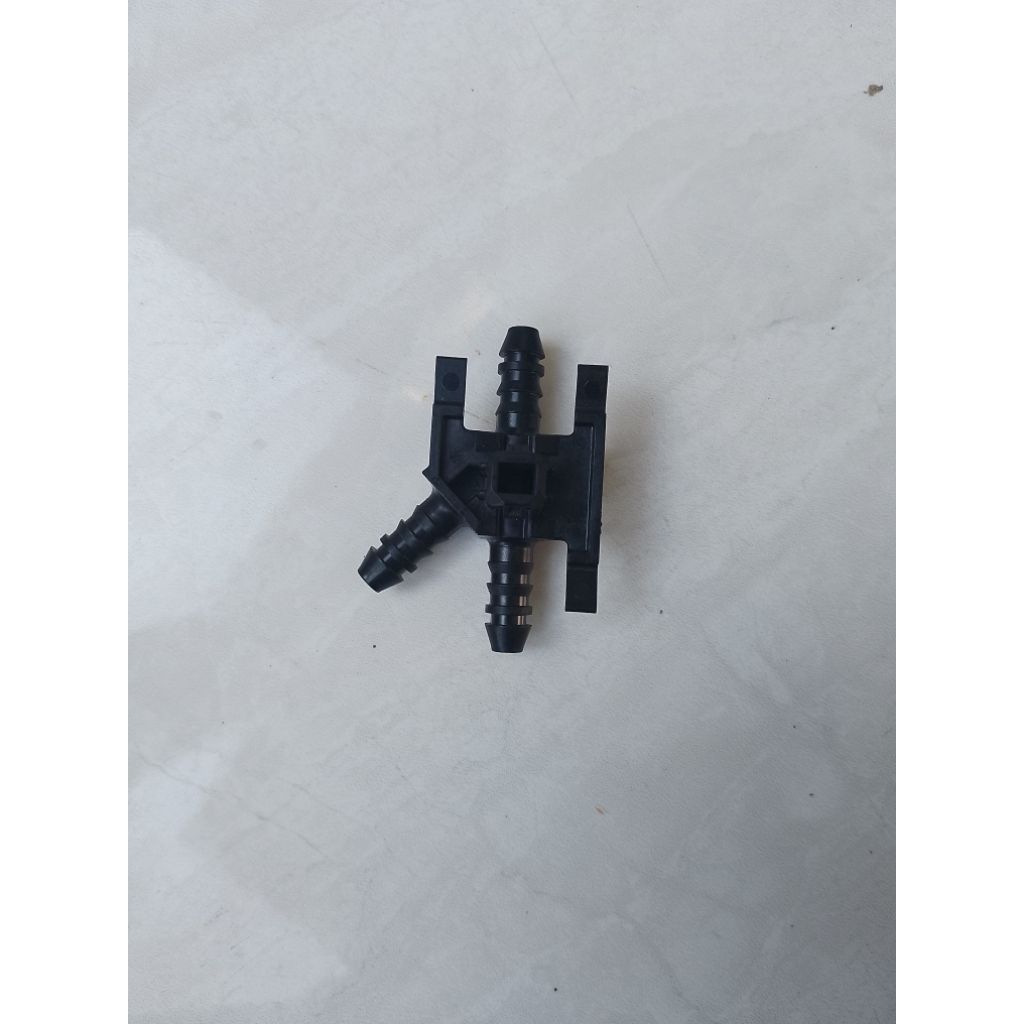 Sambungan Selang Bensin Mobil Cabang 3 Tipe Y Selang 8 mm Universal