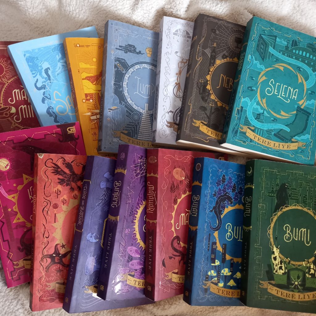 Preloved Novel Original : Bumi Series by Tere Liye (Bumi, Bulan, Matahari, Bintang, Ceros dan Batoza
