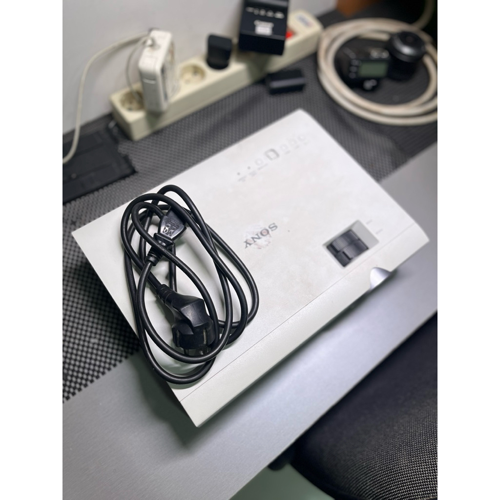 Proyektor Sony VPL-DX120