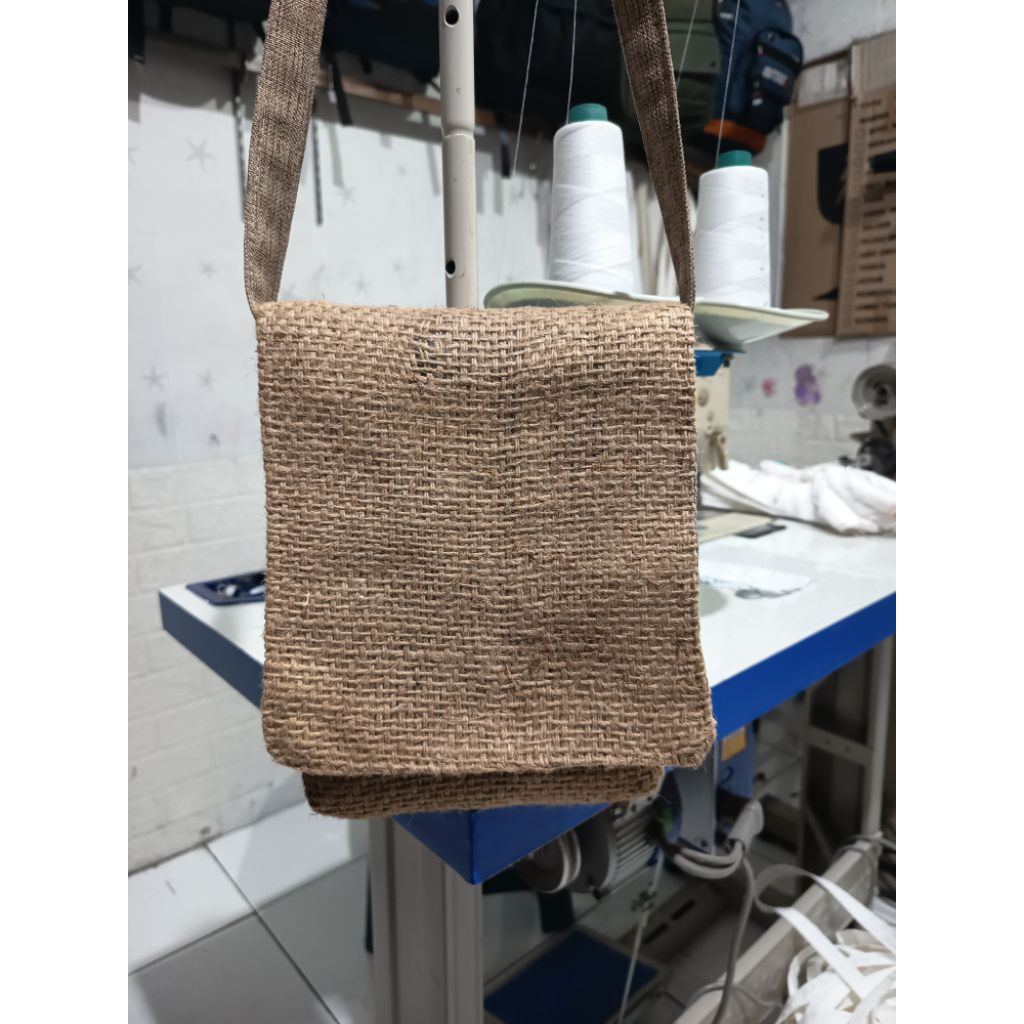 Tas slempang karung goni, Sling hp karung goni