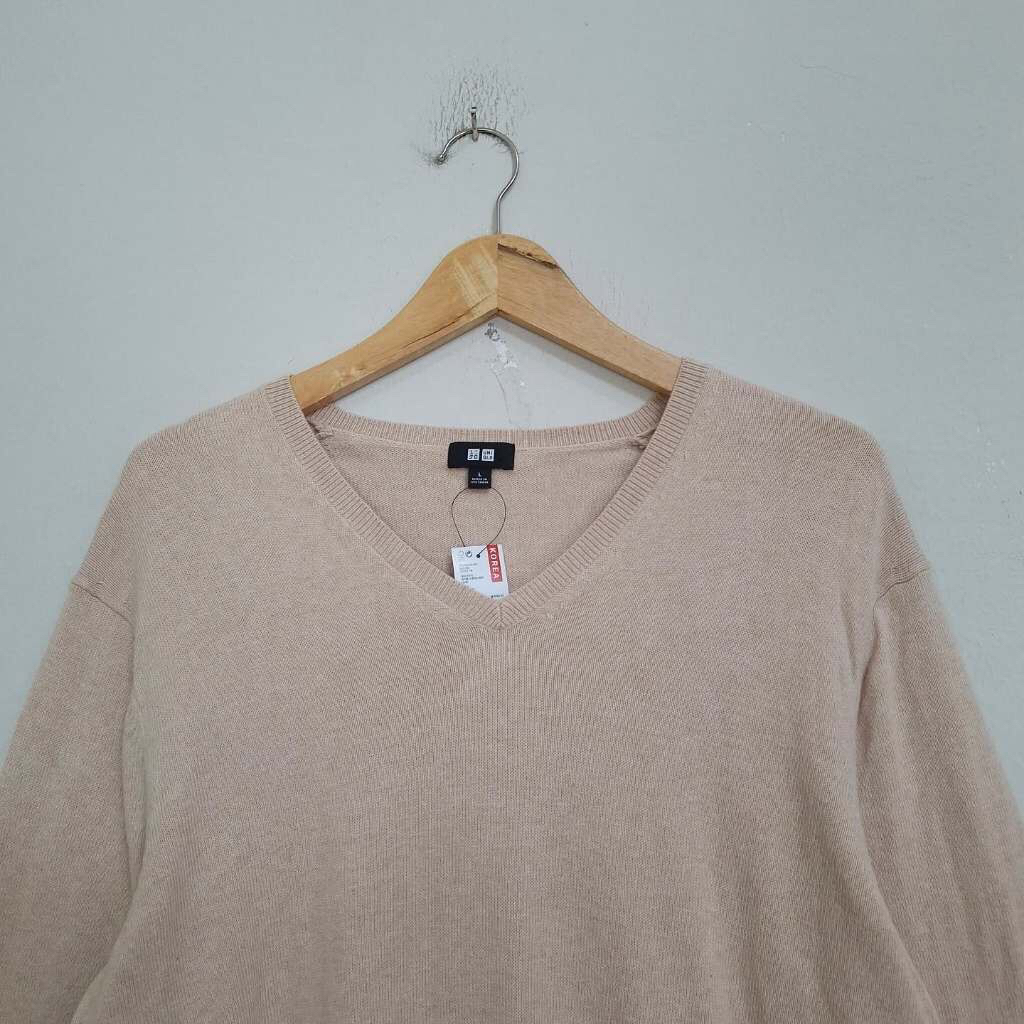 Sweater V-Neck Coksu UNIQLO LD105