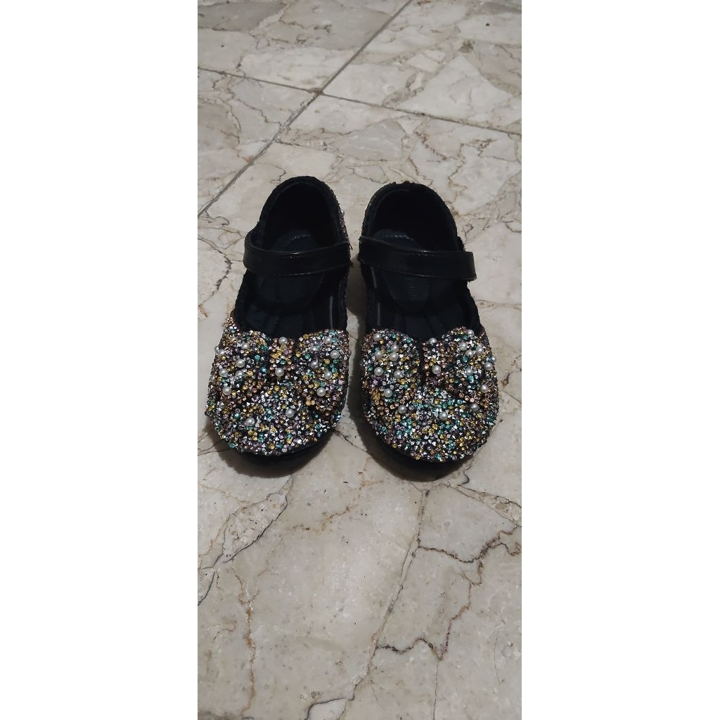 preloved sepatu pesta anak