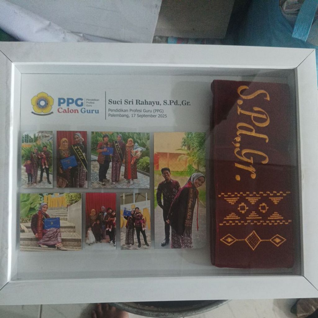 Frame wisuda 3D