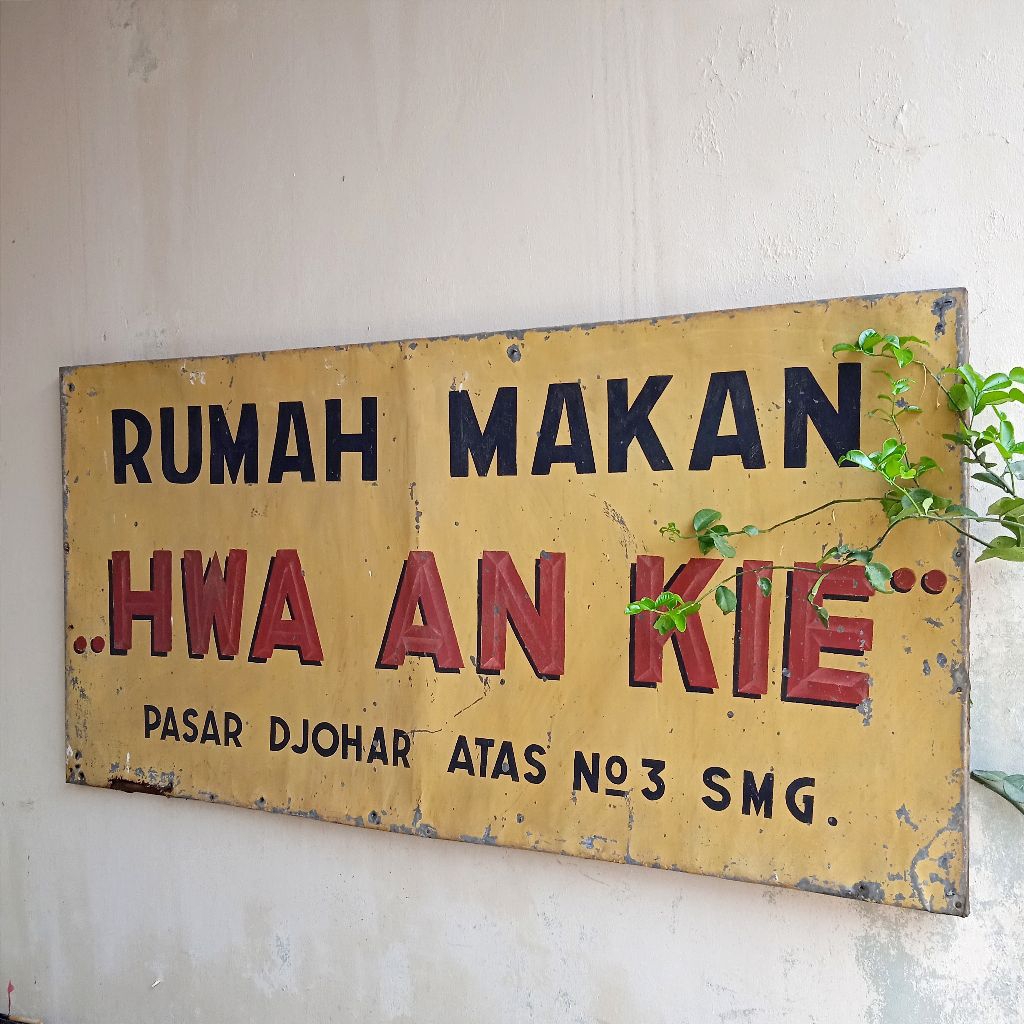 Antik Vintage Papan Nama Iklan Jadul RUMAH MAKAN "HWA AN KIE" Semarang Uk.180x88cm Tua Layak Koleksi
