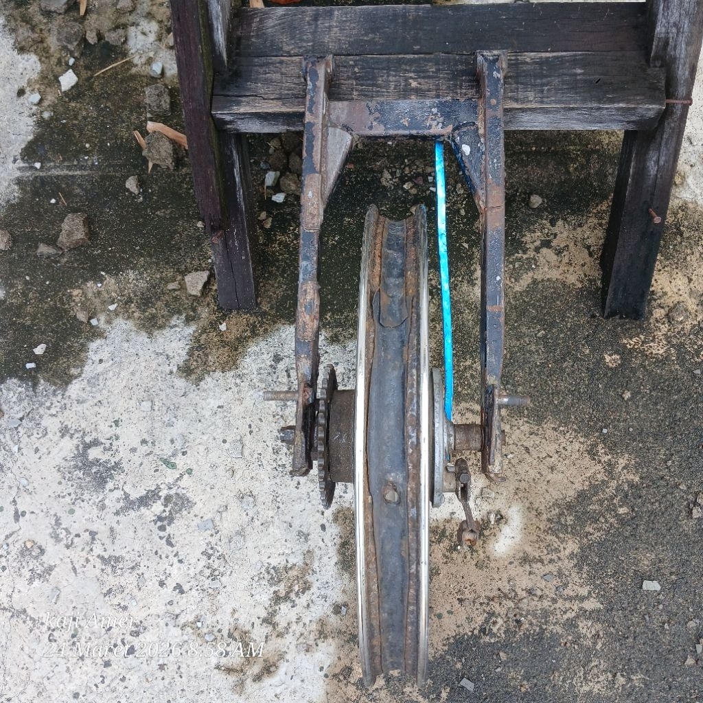 VELG BELAKANG BEKAS DI AREM SUPRA LAMA DAN CONTOH KEPASANG DI AREM SUPRA LAMA