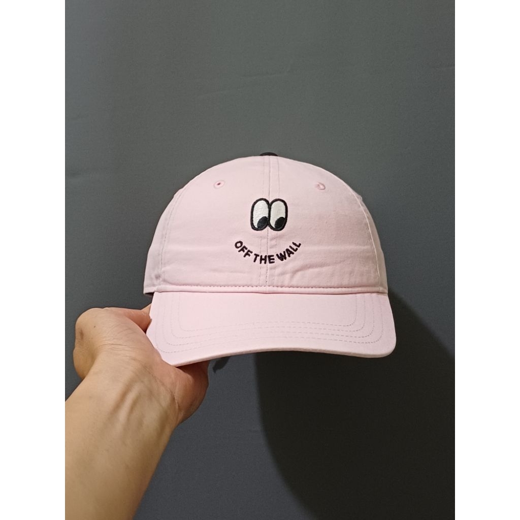 topi vans off the wall second