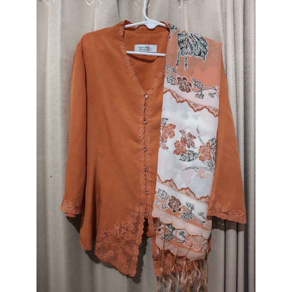 Kebaya Lyne Halim + Selendang