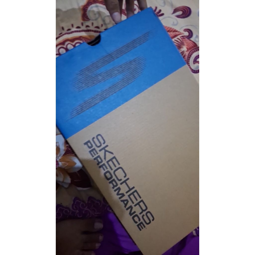 Sepatu Skechers ukuran 42 Muraaahh 