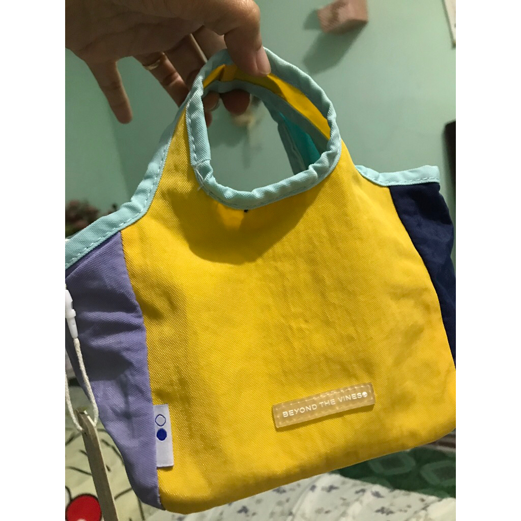 tas Btv beyond the vines original (preloved)