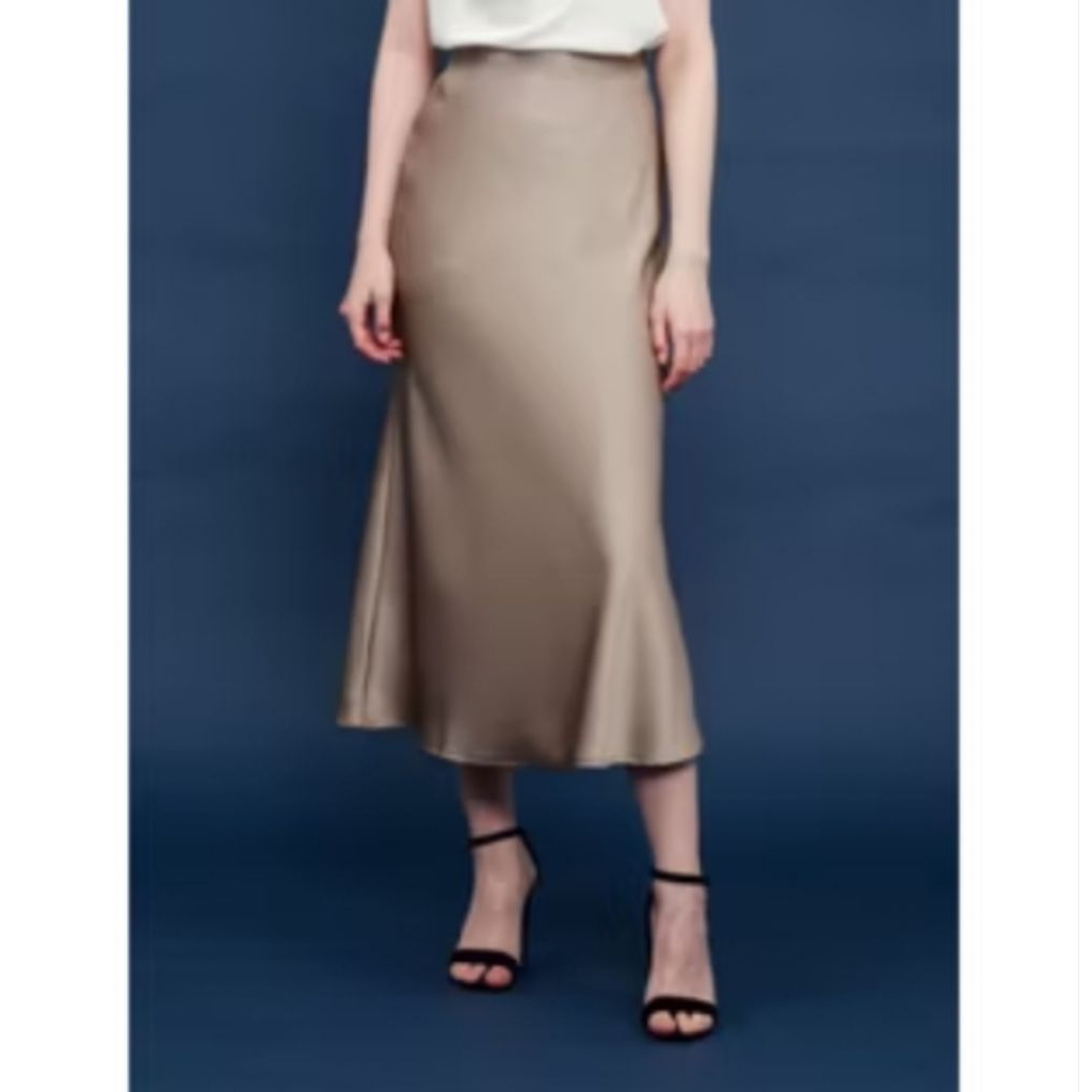 JENN&ROSE (PRELOVED 1 KALI PAKAI) Carol Premium Satin silk skirt