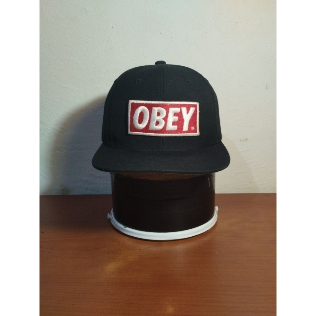 Topi Snapback OBEY x Classic Yupoong