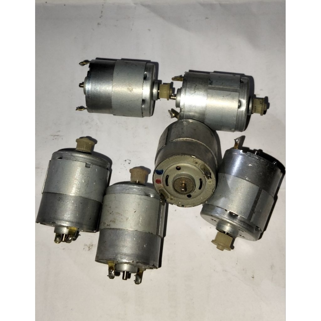 DINAMO MOTOR 12V BARANG BEKAS ORI