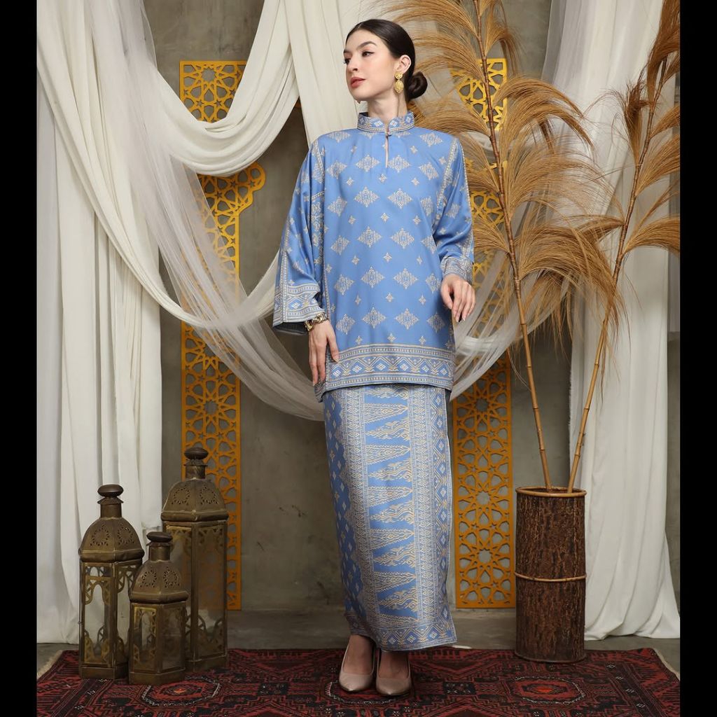 Kebaya Biru | Kebaya Premium | Kebaya Wisuda | Kebaya Modern | Kebaya Wanita | Baju Kurung | Kebaya 