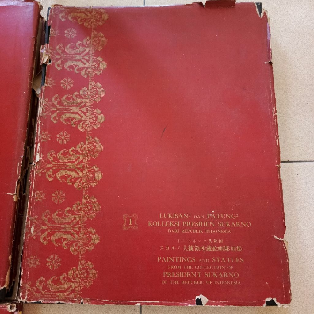 Buku Lukisan-lukisan dan patung koleksi Ir. Soekarno