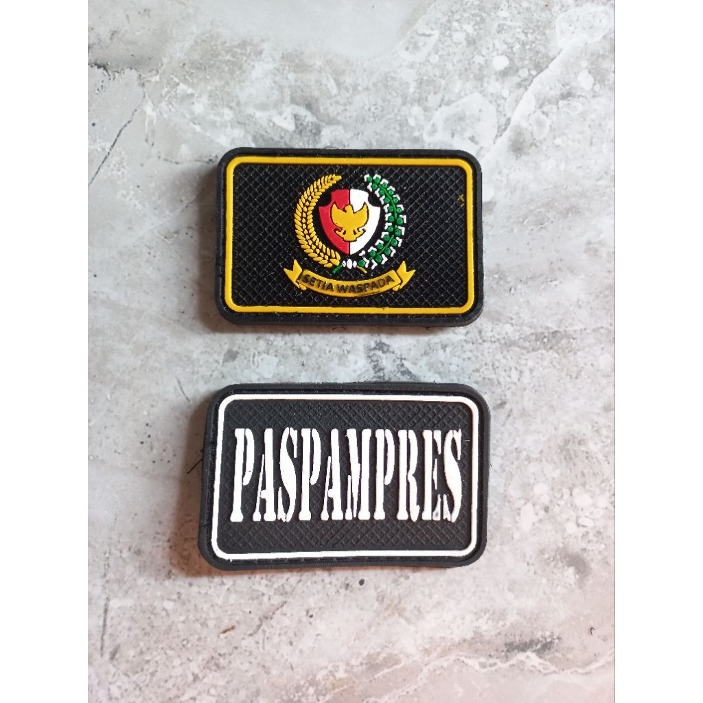 CUSTOM RUBBER TEMPELAN EMBLEM KARET MINIMAL 50PCS - TEMPELAN EMBLEM KARET CUSTOM 50PCS