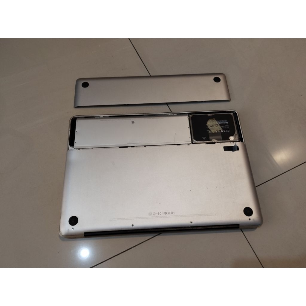 laptop Mac Book Pro 13-15 inch bekas