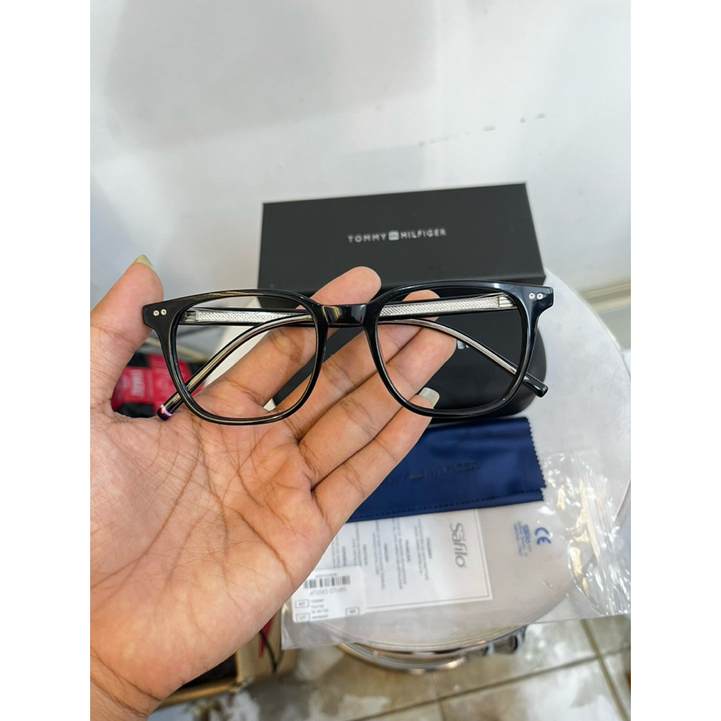 Frame kacamata TOMMY HILFIGER ORIGINAL TH2130 second Lensa Photokromic Bluecromic Antiradiasi Bluera