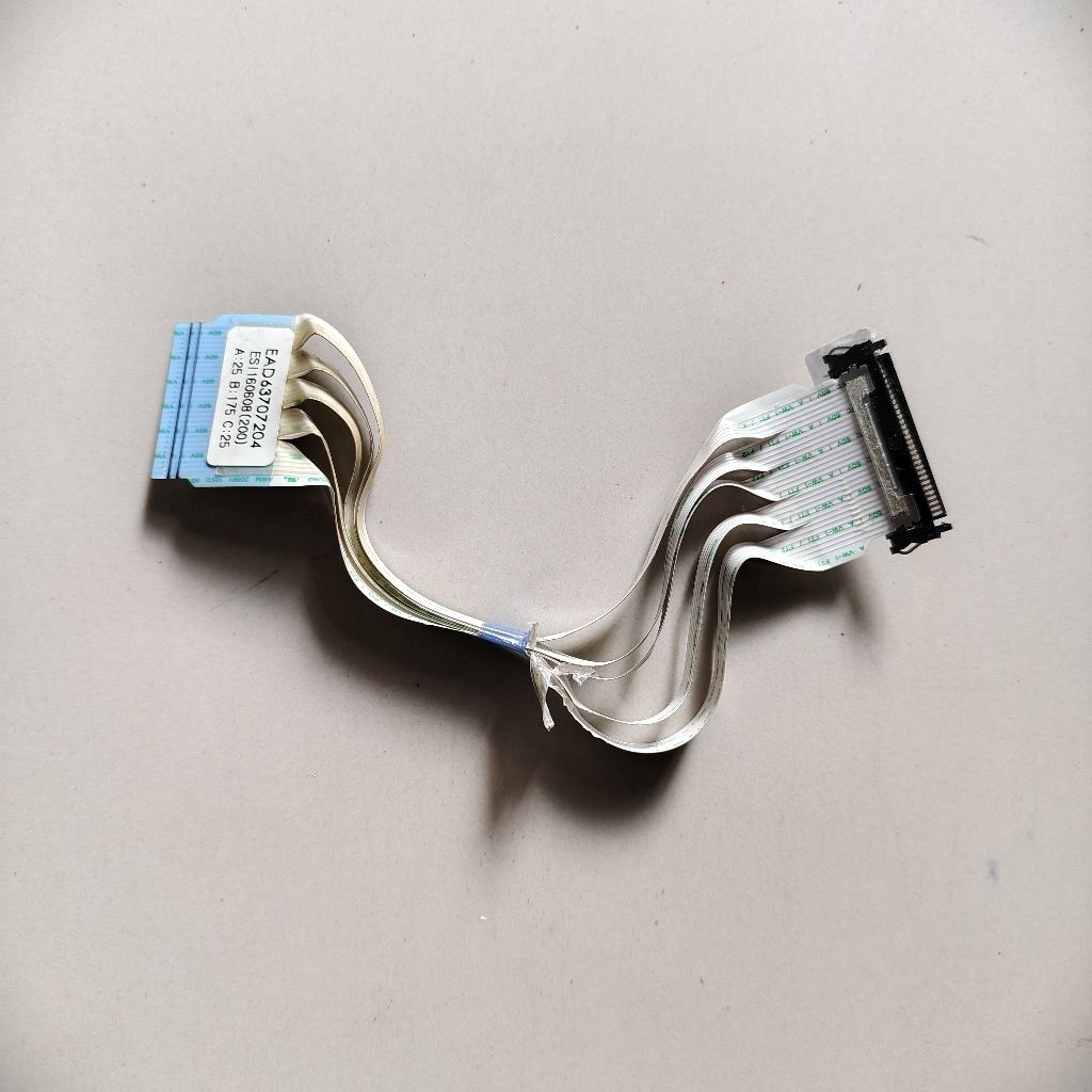 Flexible Pleksible LCD Smart TV LCD LED TV LG 24 Inch tipe 24MT48AF cabutan normal tested mulus no m