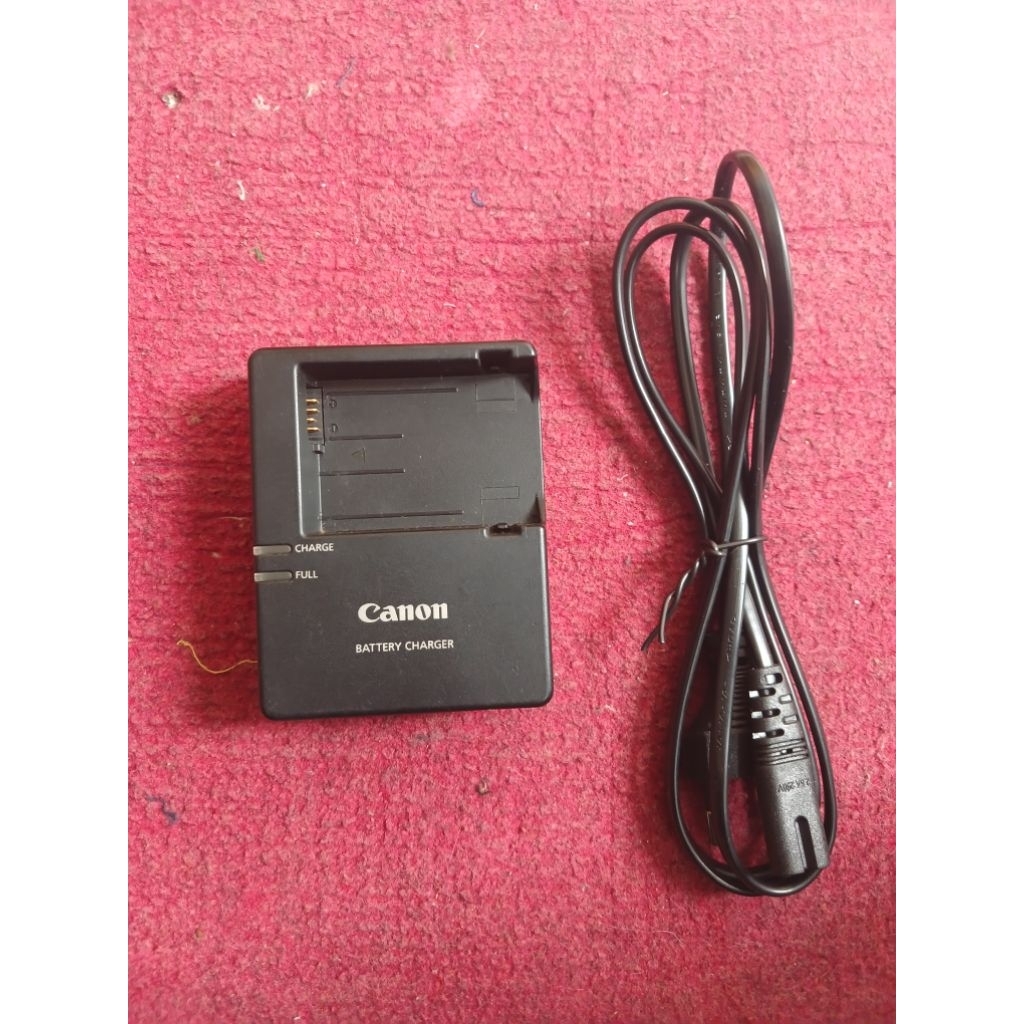 Original Charger Camera Canon Eos 550D 600D 700D ORIGINAL CHARGER CANON LC E8 FOR BATRE LP E8