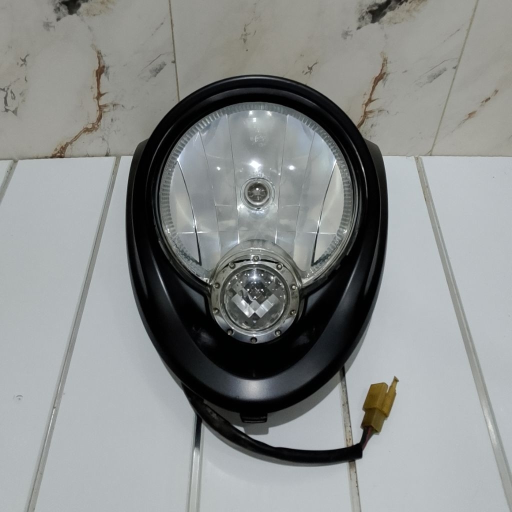 Reflektor lampu depan Yamaha Fino karbu original
