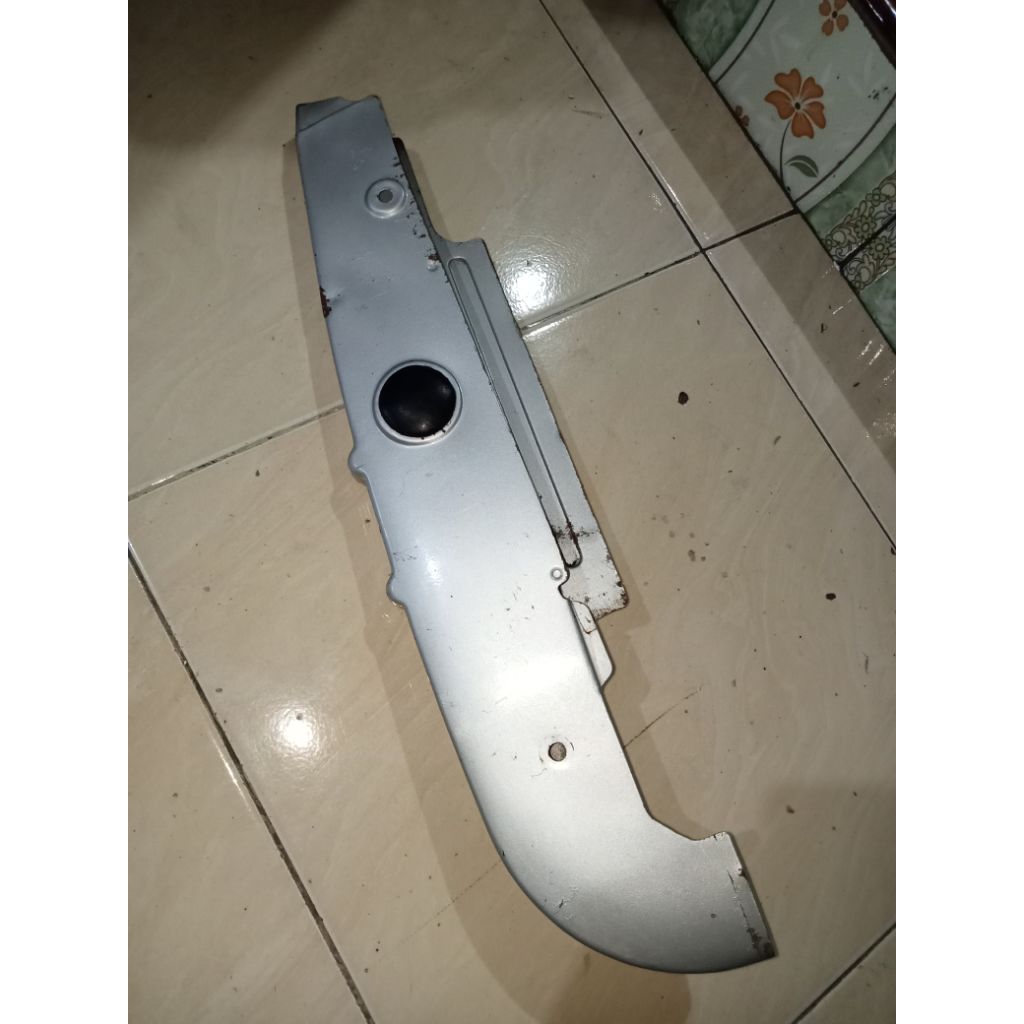 Katengkas Penutup Rantai Bagian Bawah Honda C50 C70 Astrea Prima Astrea Star ori