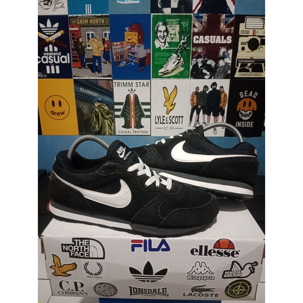 ssp4tu nike md runner 2 size 40/25 cm