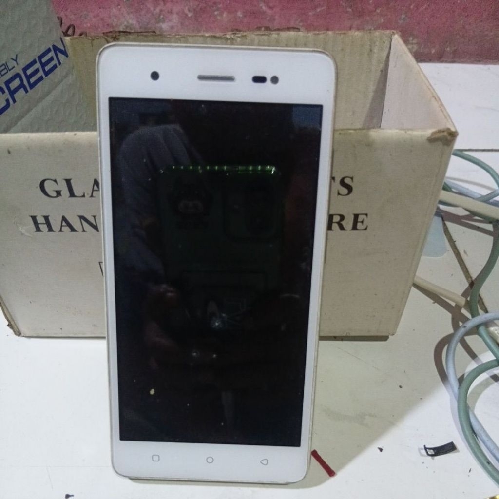 lcd lava iris 50