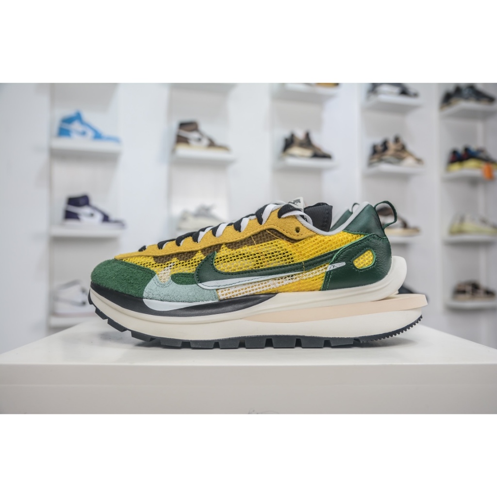 Sacai x VaporWaffle Tour Yellow Deconstructed Comfortable Cushioned Low-Top Lifestyle Sneakers Unise