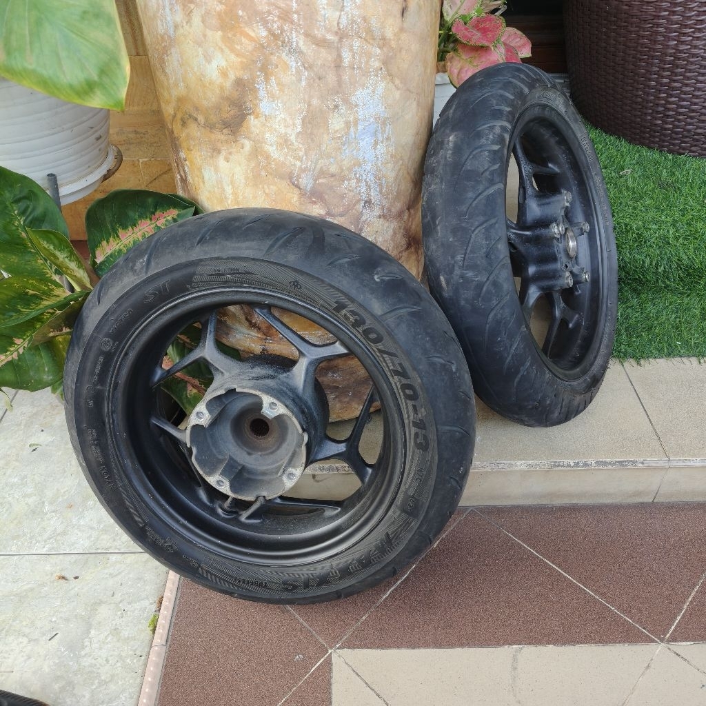 Velg PCX 160 Depan Belakang Honda PCX160 CBS Dengan Ban Second Bekas Original Ori Copotan