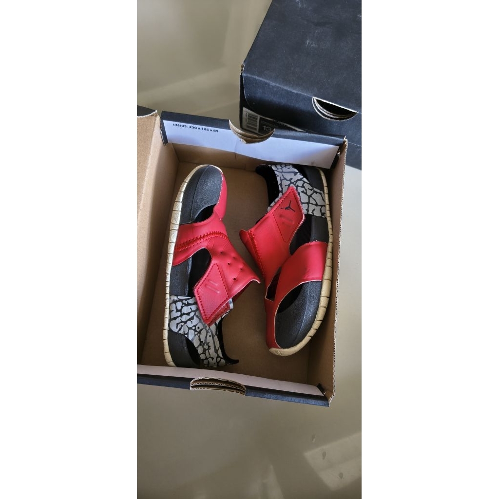 sendal Air Jordan flare kids preloved