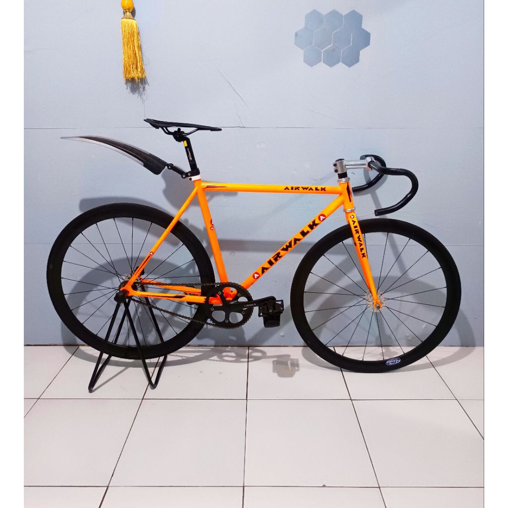 Sepeda Fixie Basic Airwalk