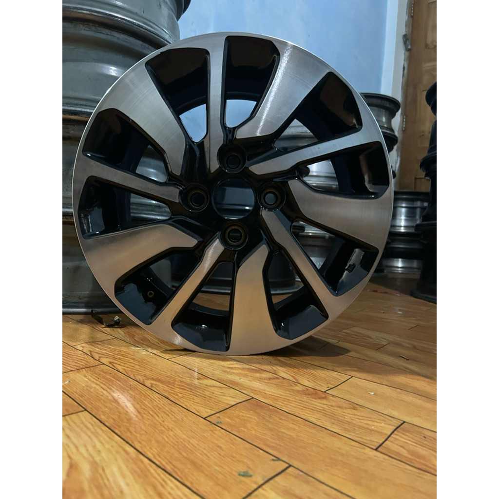 velg serep  brio RS R15 PCD 4/100 kondisi bekas bekas tidak peyang atau pecah