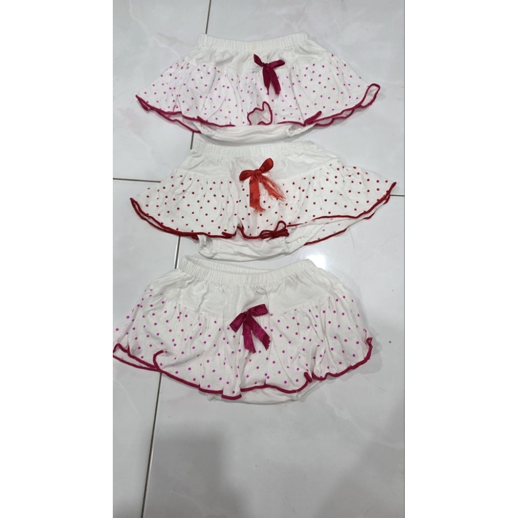 PRELOVED BUNDLING 3PCS CELANA DALAM ROK PITA ANAK 1-2 TAHUN