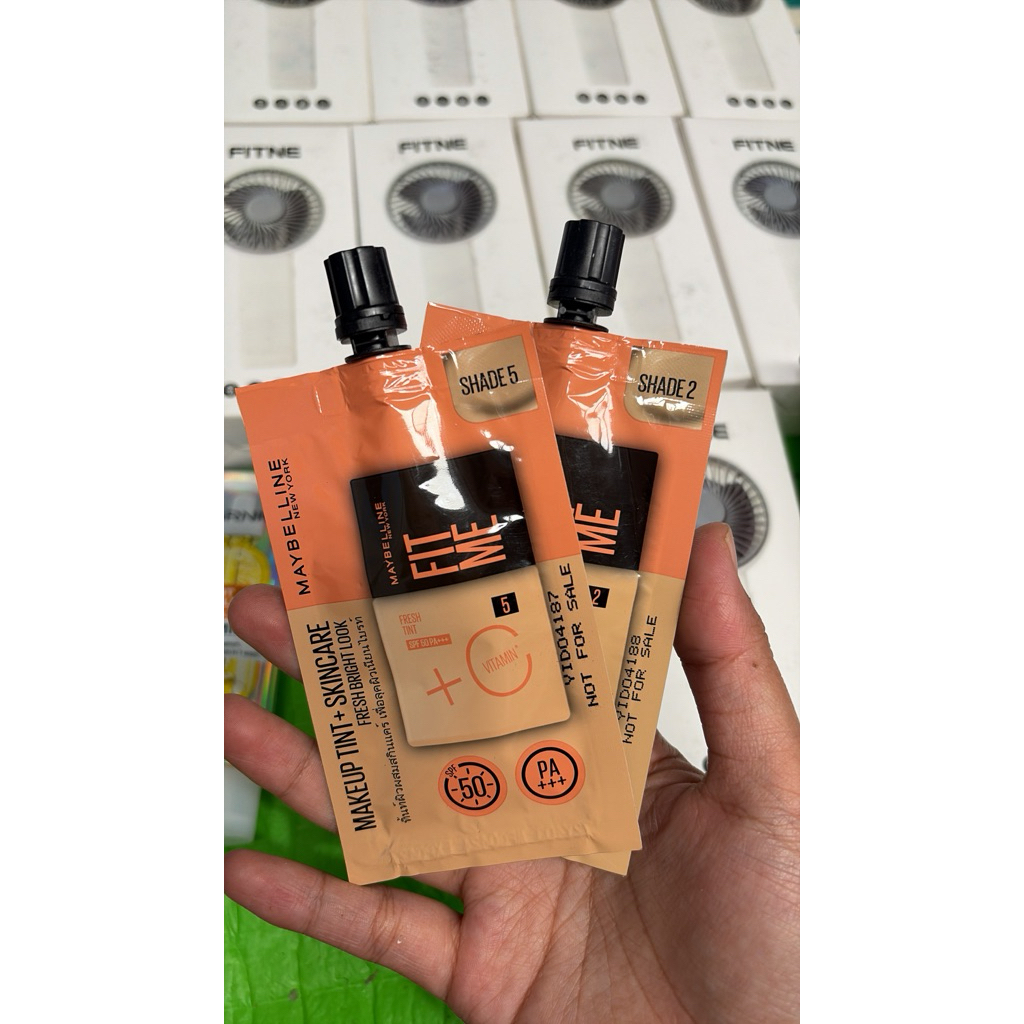 Maybelline Fit Me Fresh Tint Skin Foundation Sachet 5 ml