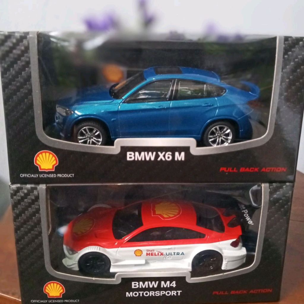 diecast SHELL BMW X6 M dan BMW M4 MOTORSPORT