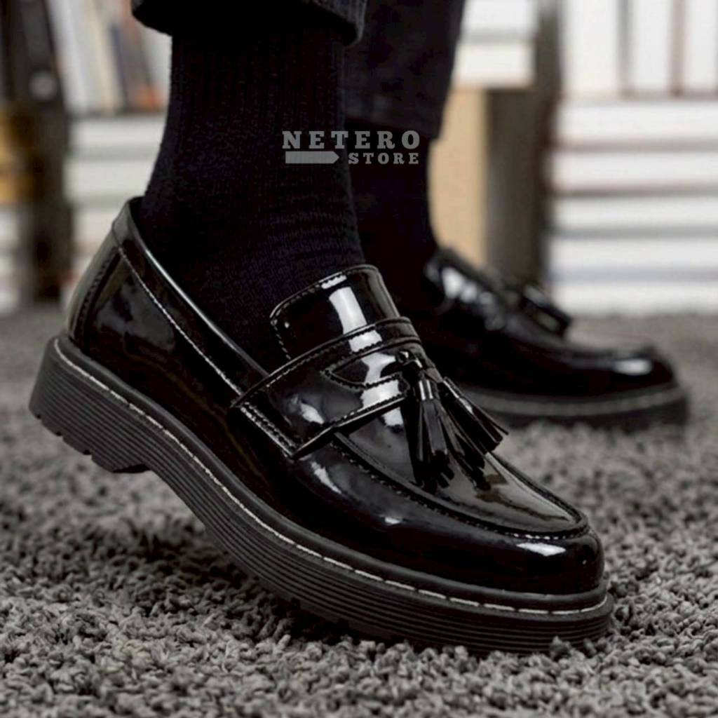 NETERO Sepatu Docmart Pria Loafers Casual Formal Pantofel Hitam Lark Jahitan Putih