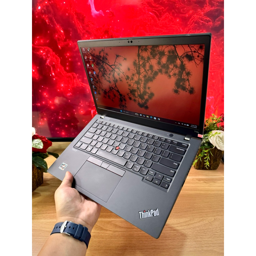 LENOVO THINKPAD T14S RYZEN 5 PRO 16/256