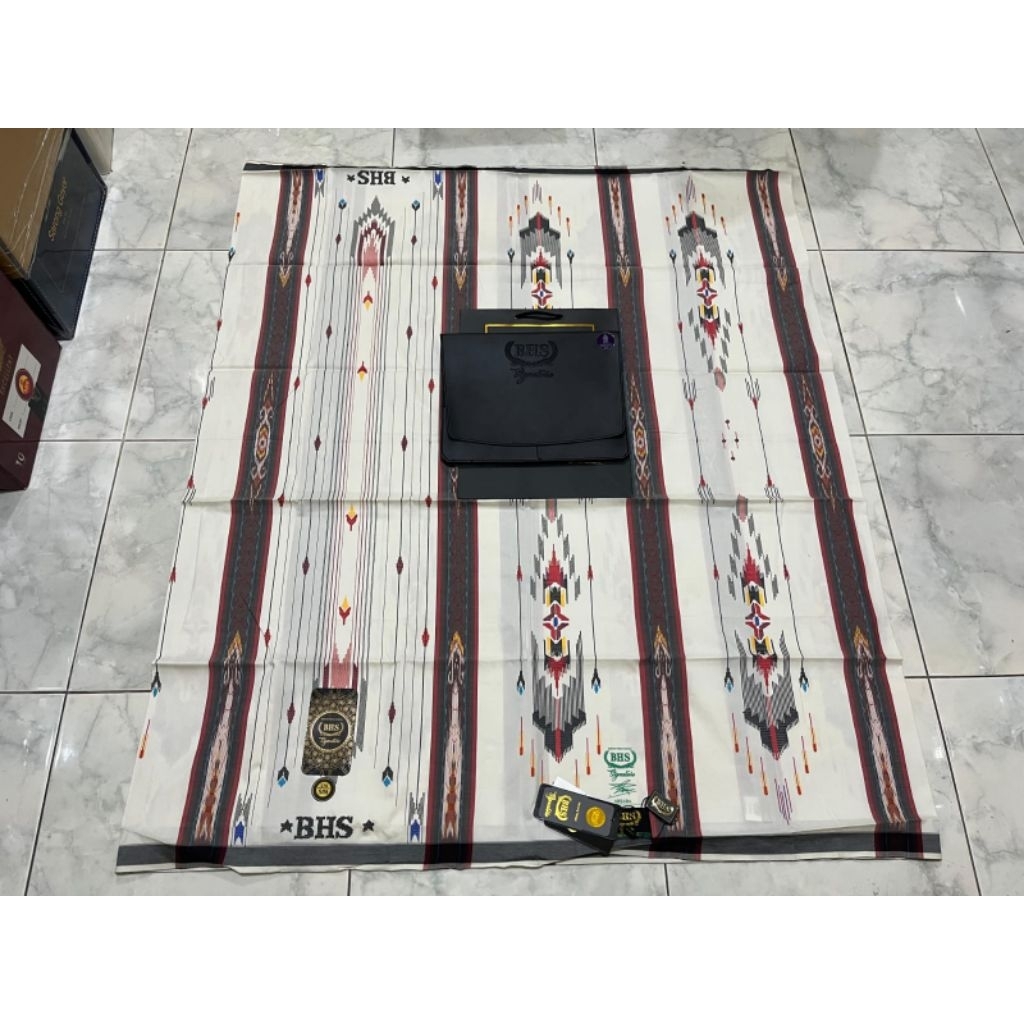 SARUNG BHS SIGNATURE SIN GOLD