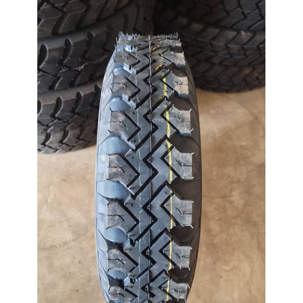 Ban Mobil Vulkanisir 640 R13 & 700 R14 Kasar
